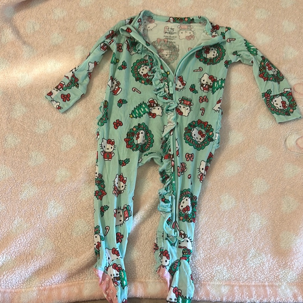 Hello Kitty x Posh Peanut sleeper 3-6 months